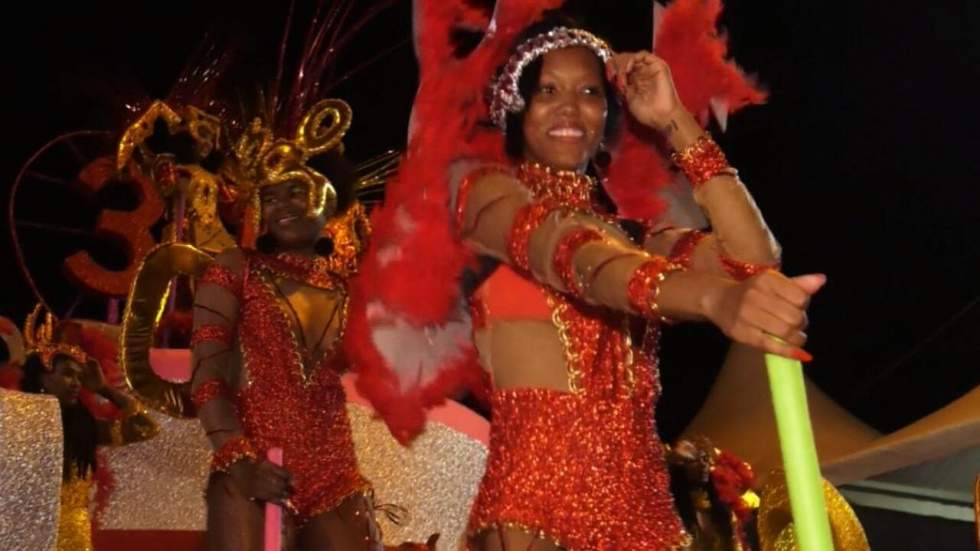 Carnaval du Cap-Vert : un défilé pour raconter l'histoire du pays Carnaval du Cap-Vert : un défilé pour raconter l'histoire du pays