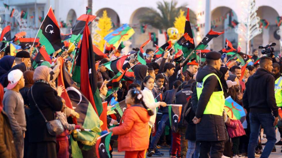 Des milliers de Libyens célèbrent l'anniversaire de "leur" révolution