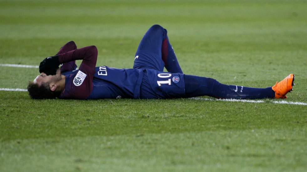 PSG : entorse et fissure osseuse, Neymar très incertain pour le match retour contre le Real Madrid