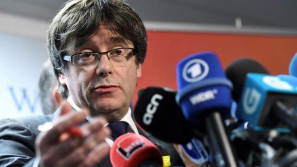 Catalogne : Carles Puigdemont renonce à la présidence de la région