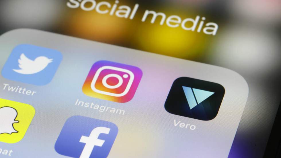 Instagram et Snapchat suspendent l'intégration de Giphy après la découverte d'un GIF raciste Instagram et Snapchat suspendent l'intégration de Giphy après la découverte d'un GIF raciste