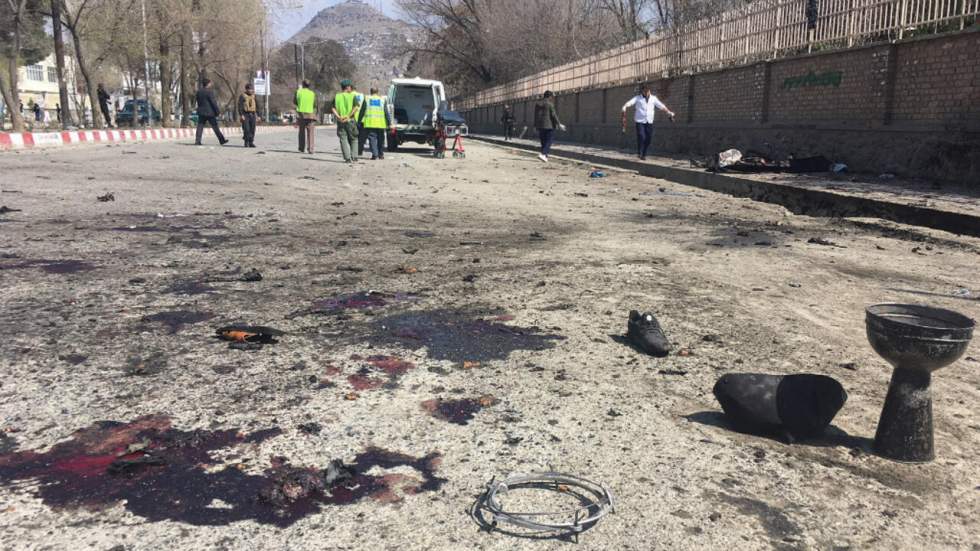 Afghanistan : des dizaines de morts à Kaboul après un attentat-suicide revendiqué par l'EI