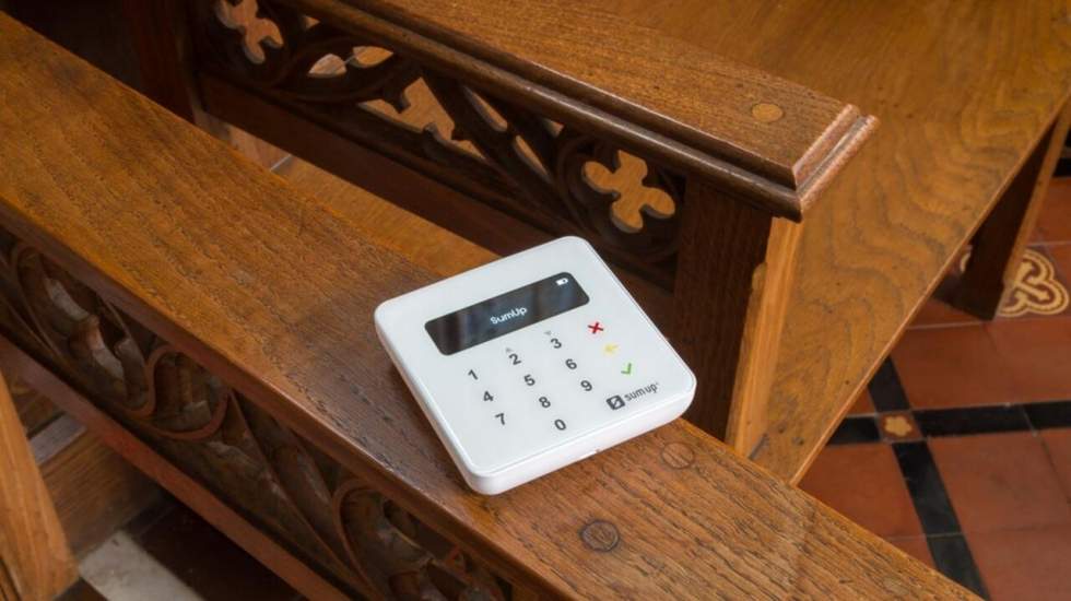 En Angleterre, les églises font désormais la quête en paiement sans contact depuis un smartphone