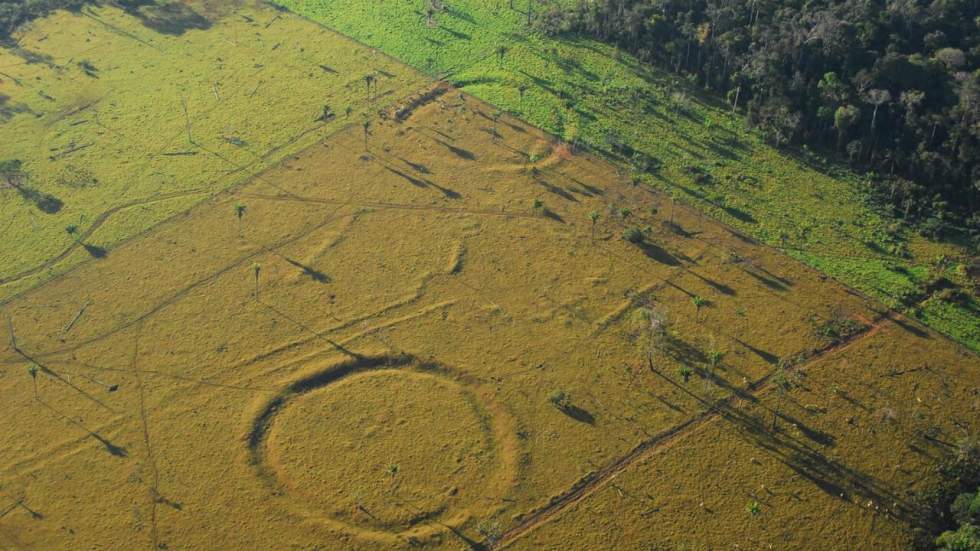 Les traces de dizaines de villages pluricentenaires ont été découverts en Amazonie par des archéologues Les traces de dizaines de villages pluricentenaires ont été découverts en Amazonie par des archéologues