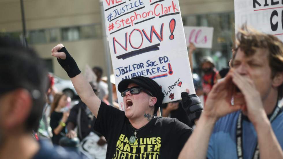 Californie : funérailles sous tension d'un jeune afro-américain, abattu par la police