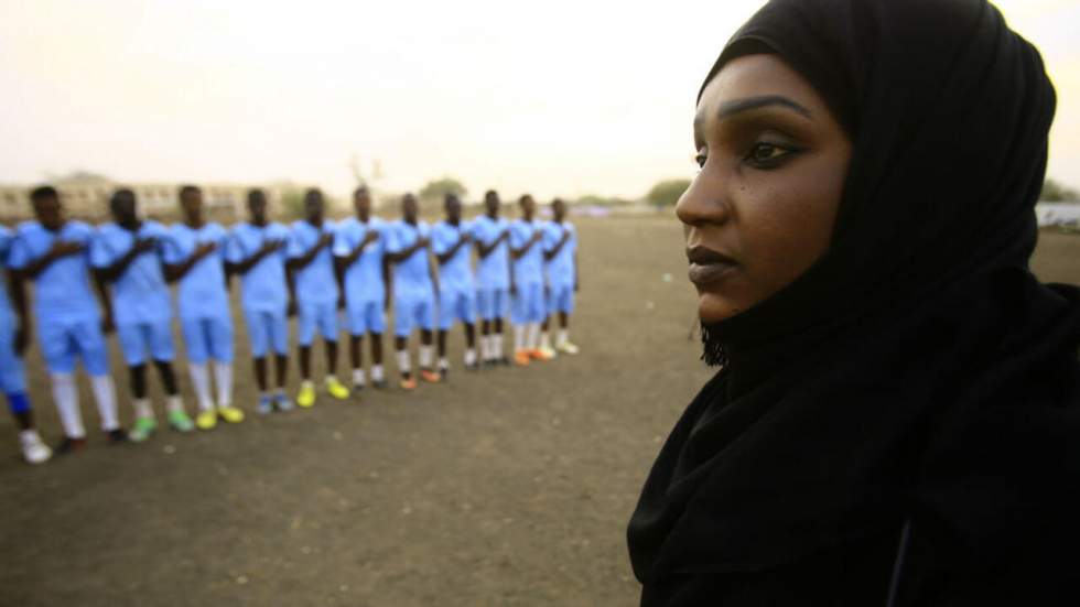 Soudan : Salma al-Majidi, première femme sur le banc d'un club de football masculin