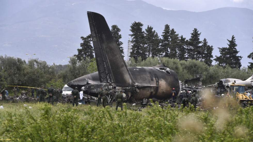 Algérie : trois jours de deuil national après le crash de l'avion militaire à Boufarik