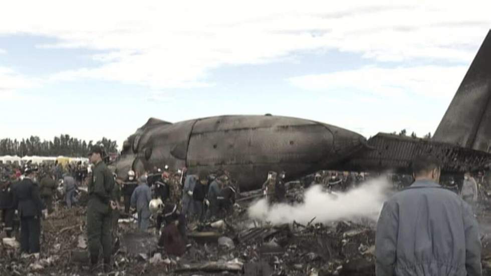 Algérie : 3 jours de deuil national après le crash d'un avion militaire