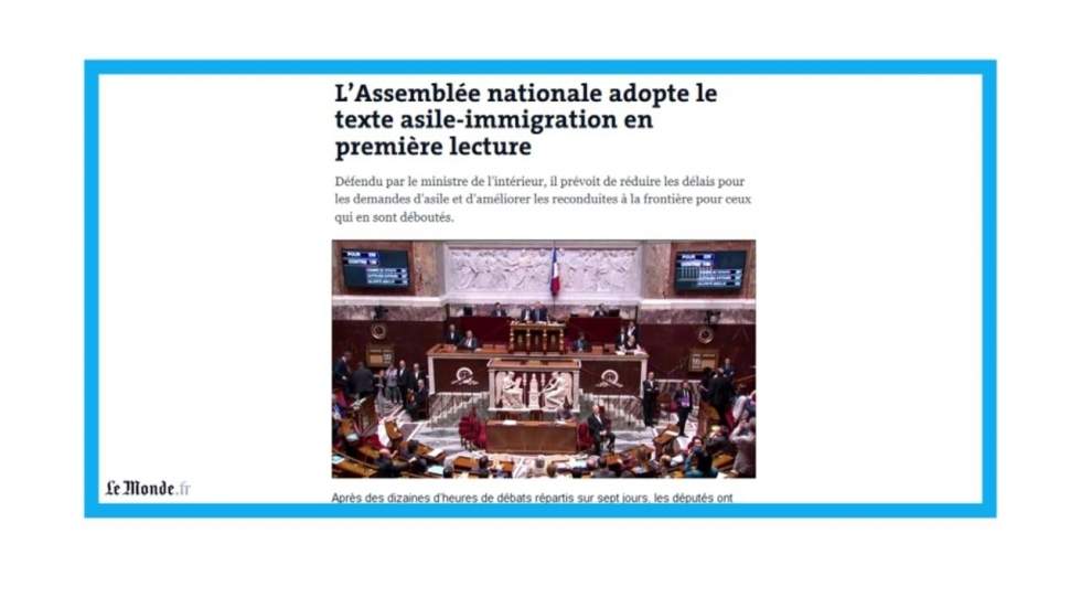 Loi asile-immigration : "hystérisation" ou "Bérézina morale"?