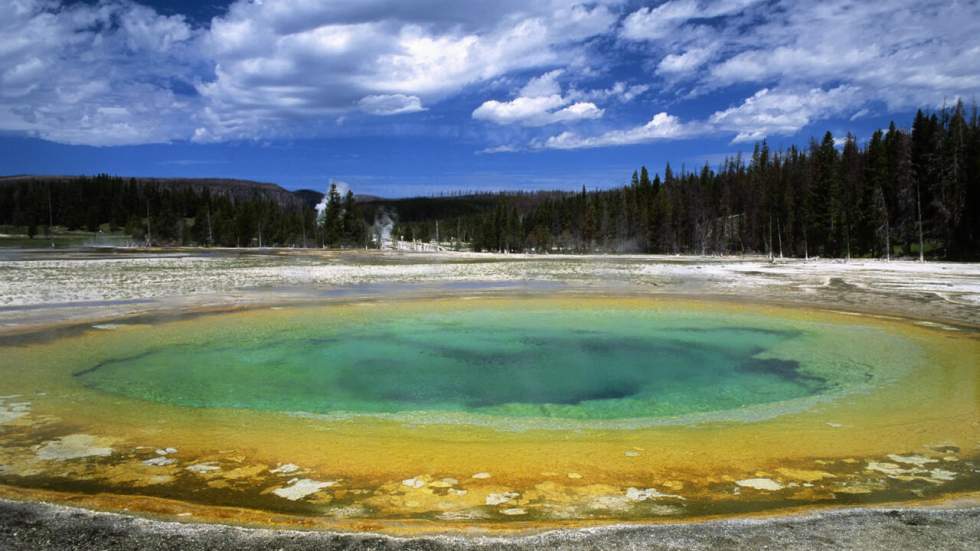 À Yellowstone, le plus grand geyser au monde est entré en activité, et les géophysiciens ne comprennent pas pourquoi