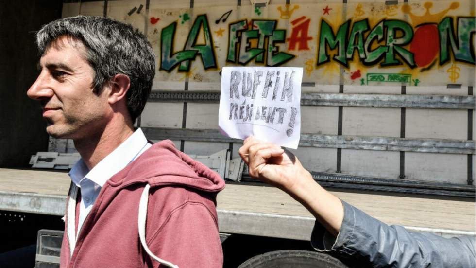 "La fête à Macron" : François Ruffin, le mégaphone des "sans-voix" "La fête à Macron" : François Ruffin, le mégaphone des "sans-voix"