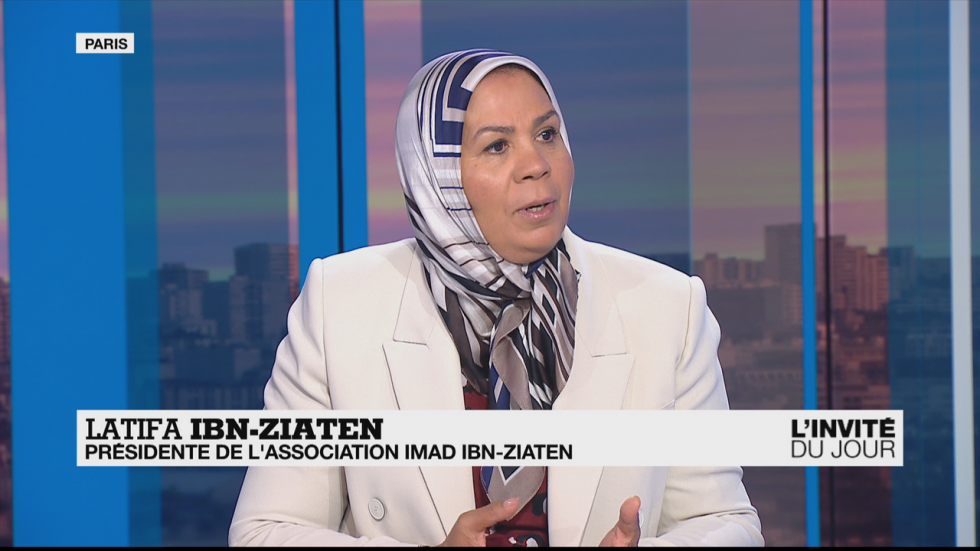 Latifa Ibn Ziaten : "Il faut tendre la main à cette jeunesse, parce que c'est l'avenir" Latifa Ibn Ziaten : "Il faut tendre la main à cette jeunesse, parce que c'est l'avenir"