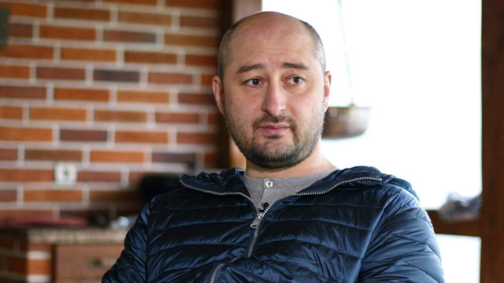 Le célèbre journaliste russe Arkadi Babtchenko, critique du Kremlin, tué par balle à Kiev