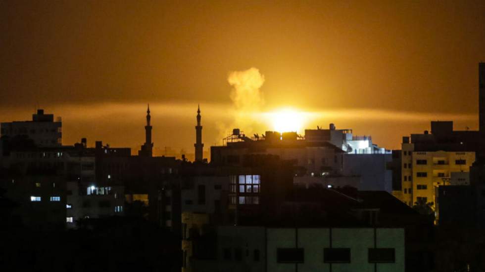 L'armée israélienne bombarde Gaza en représailles à des tirs de roquettes