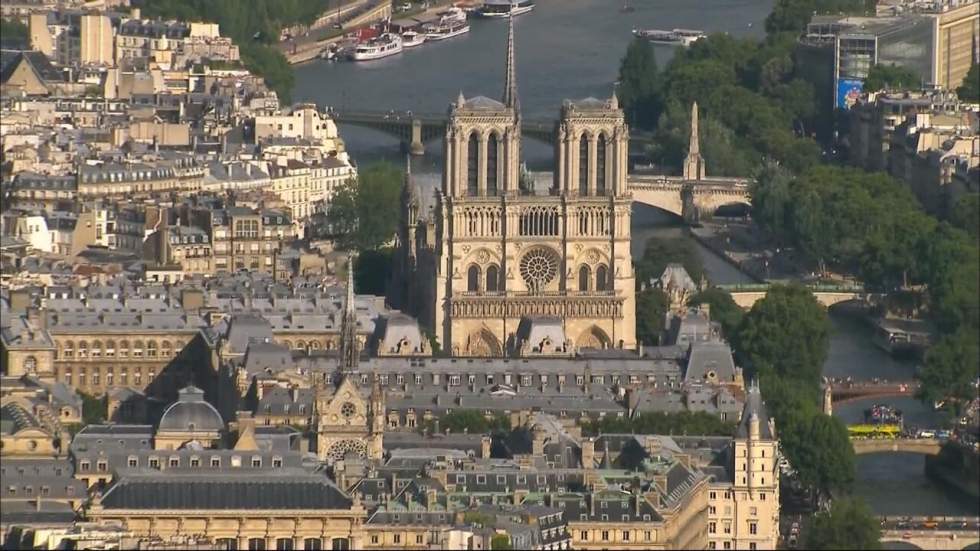 Notre-Dame de Paris à l'épreuve du temps