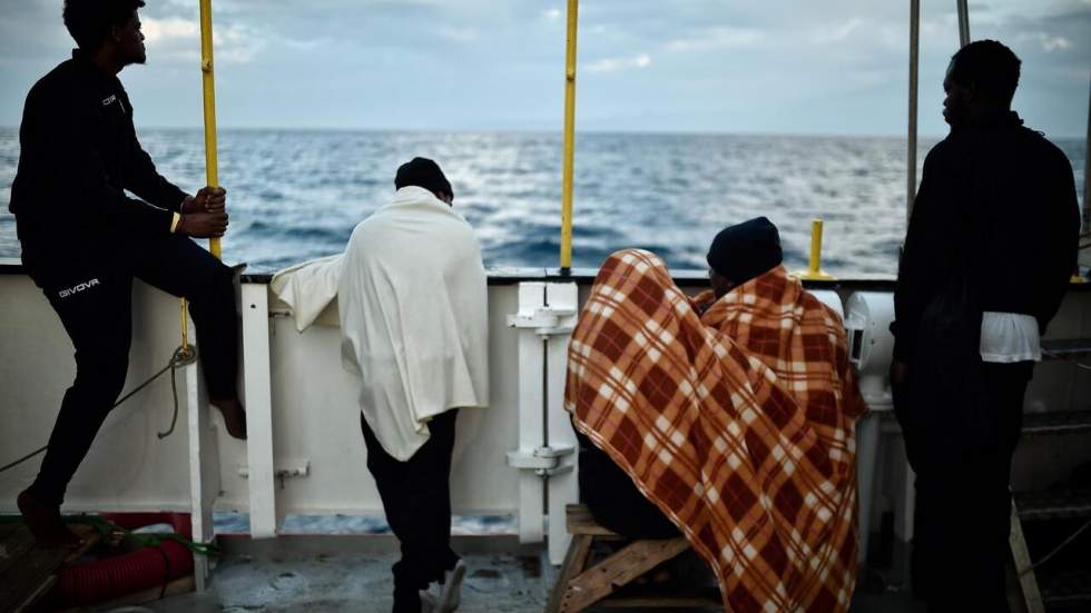 Aquarius : les migrants vont rejoindre l'Espagne à bord de navires italiens