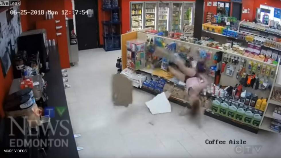 Un couple se fait arrêter dans une supérette et nous offre une scène d’action située entre "Die Hard" et "Intervilles" Un couple se fait arrêter dans une supérette et nous offre une scène d’action située entre "Die Hard" et "Intervilles"