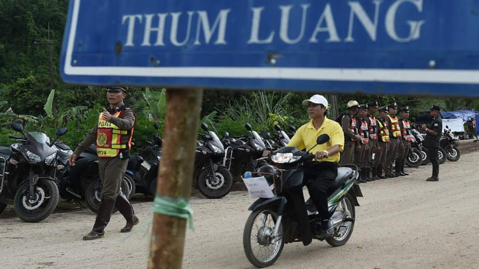 Thaïlande : l'opération d'évacuation des garçons bloqués depuis 15 jours dans une grotte se poursuit