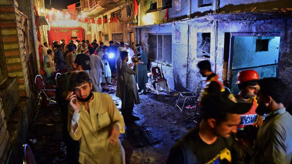 Pakistan : attentat-suicide meurtrier contre une réunion électorale à Peshawar Pakistan : attentat-suicide meurtrier contre une réunion électorale à Peshawar