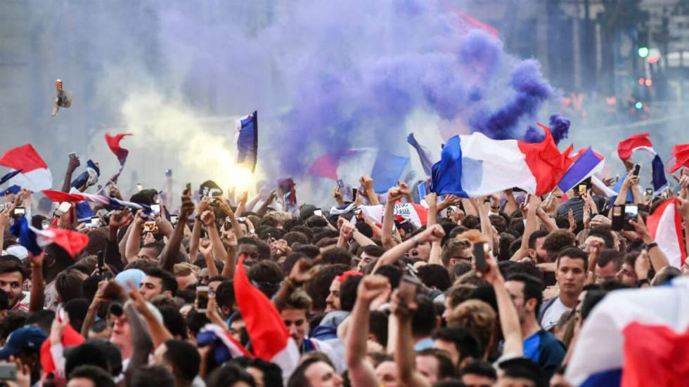 Les Bleus en finale : les Français rassemblés autour d'une "émotion positive"