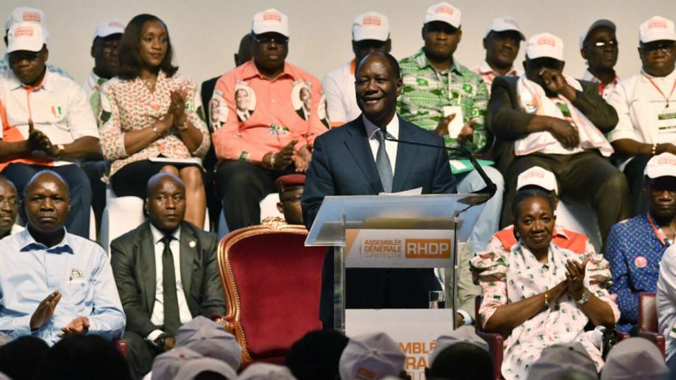 Le président ivoirien Alassane Ouattara lance un nouveau "parti unifié" au rabais Le président ivoirien Alassane Ouattara lance un nouveau "parti unifié" au rabais