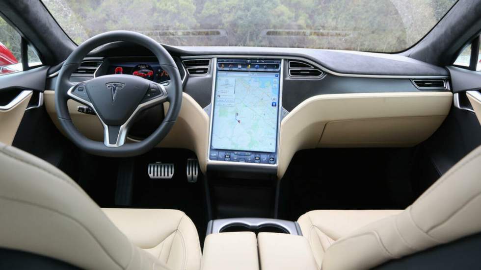 Tesla a conclu un partenariat avec Atari pour transformer ses voitures en console de jeux