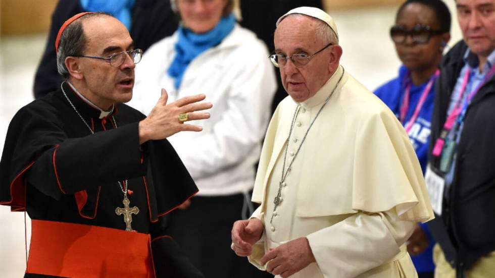 Pédophilie dans l'Église catholique : la pétition d'un prêtre relance l'affaire Barbarin Pédophilie dans l'Église catholique : la pétition d'un prêtre relance l'affaire Barbarin