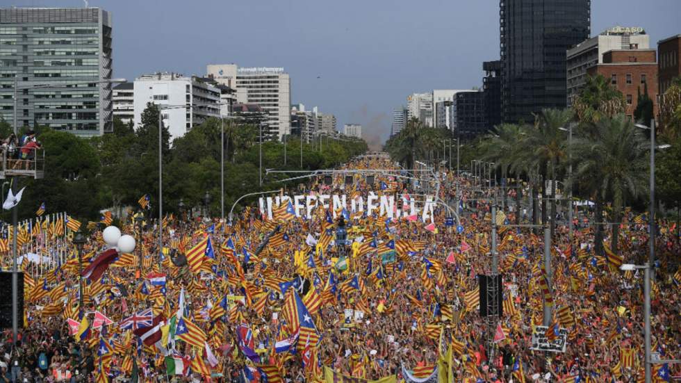 La démonstration des indépendantistes catalans dans les rues de Barcelone