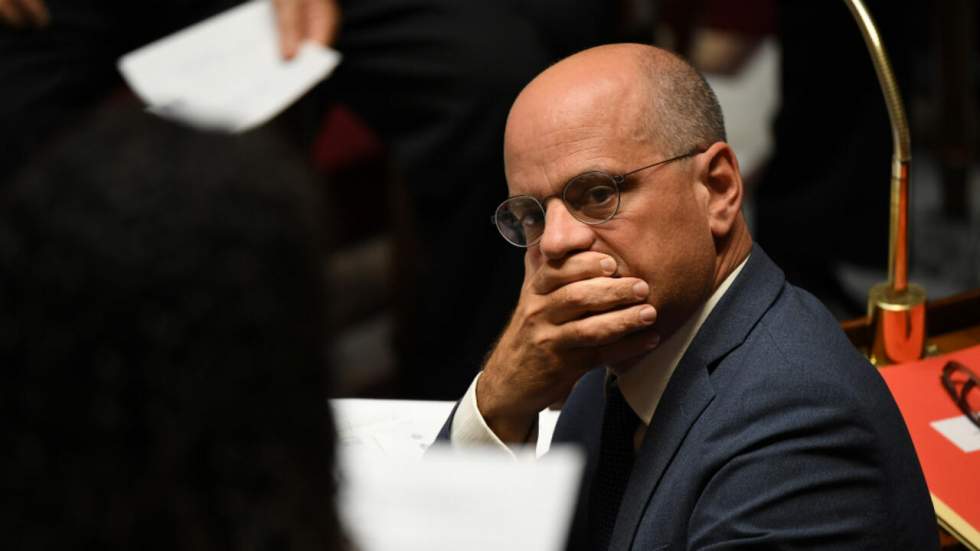 Blanquer annonce 1 800 suppressions de postes dans l'Éducation nationale en 2019 Blanquer annonce 1 800 suppressions de postes dans l'Éducation nationale en 2019