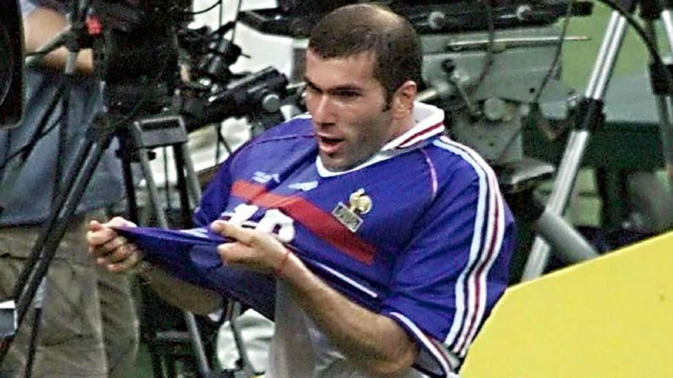 Coupe du monde 1998 : le maillot de Zidane pour la finale retiré d'une vente aux enchères Coupe du monde 1998 : le maillot de Zidane pour la finale retiré d'une vente aux enchères