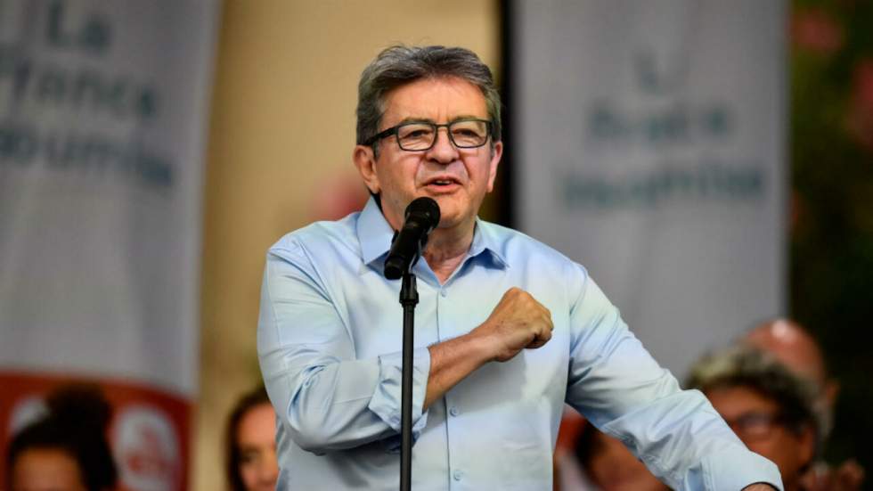 Enquête ouverte contre Jean-Luc Mélenchon pour "violences" lors de la perquisition à LFI Enquête ouverte contre Jean-Luc Mélenchon pour "violences" lors de la perquisition à LFI