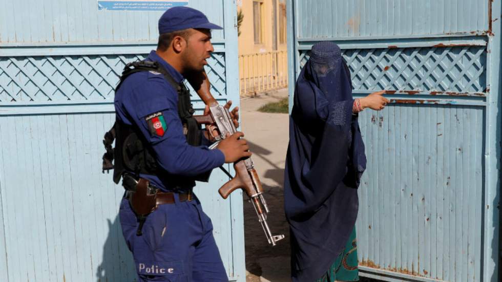 Afghanistan : des explosions dans des centres de vote à Kaboul font plusieurs morts