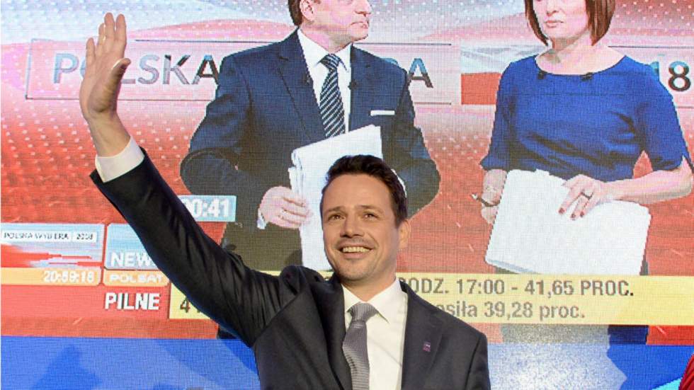 Élections en Pologne : les conservateurs confortés sauf dans les grandes villes