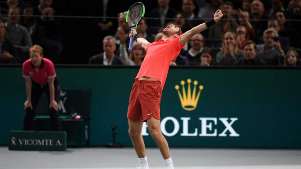 Le Russe Karen Khachanov crée la sensation en remportant le Masters 1000 de Paris