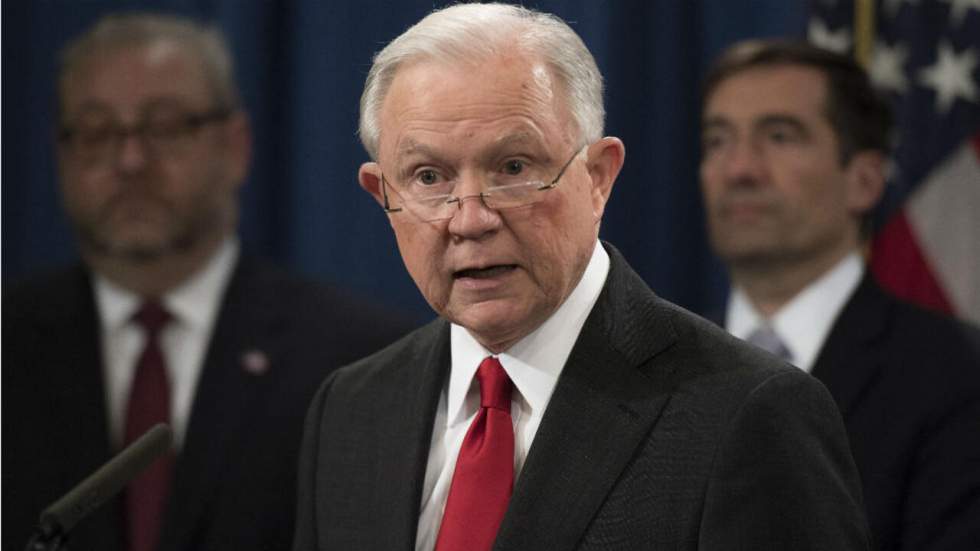 Le ministre de la Justice Sessions démissionne à la demande de Donald Trump