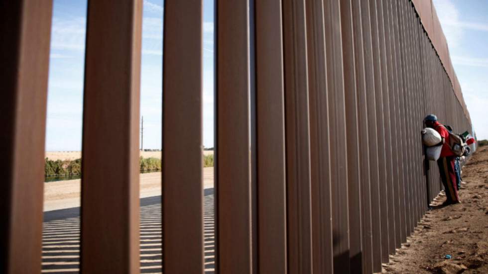 Un juge américain suspend la décision de Trump de refuser l'asile aux migrants illégaux Un juge américain suspend la décision de Trump de refuser l'asile aux migrants illégaux