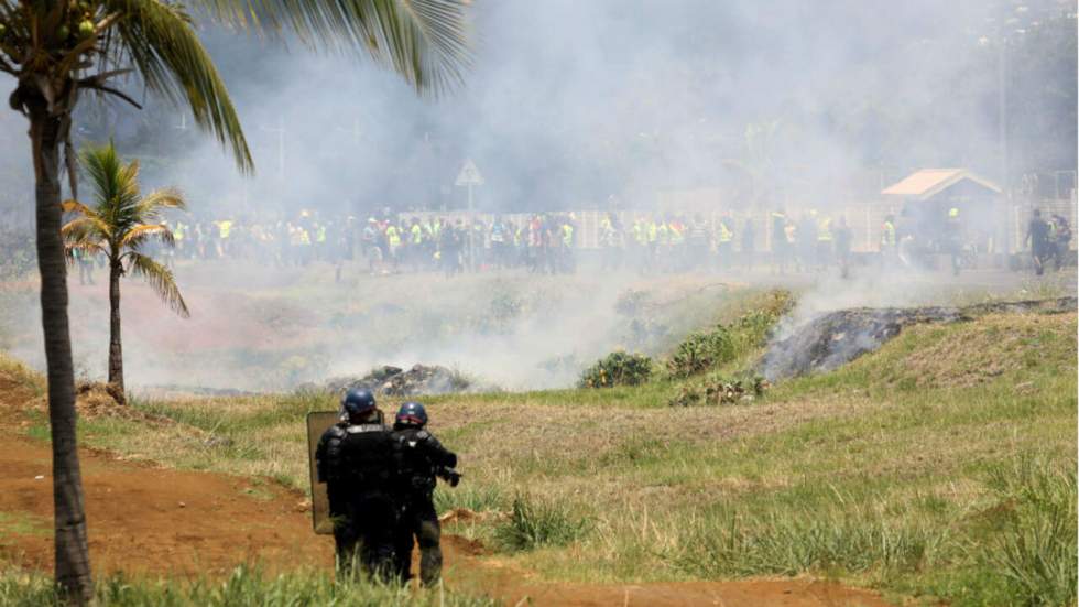 Violences à La Réunion : police et gendarmerie envoient des renforts