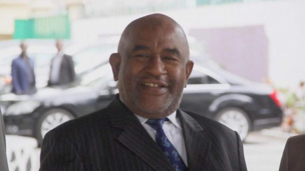 Aux Comores, un glissement vers la dictature ? Aux Comores, un glissement vers la dictature ?