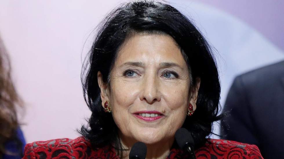 Salomé Zourabichvili, candidate du parti au pouvoir, élue présidente de Géorgie