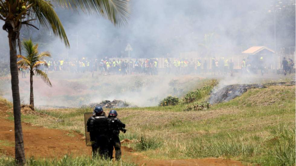 "Gilets jaunes" à la Réunion : pourquoi le mouvement a pris une telle ampleur