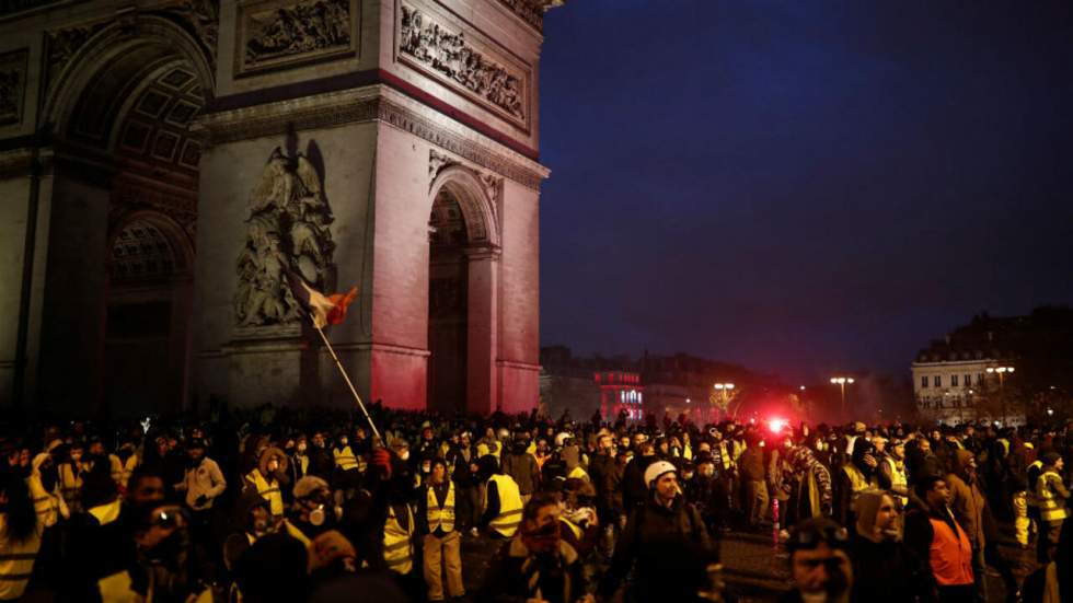 Violents incidents à Paris pour la troisième journée de mobilisation des "Gilets jaunes" Violents incidents à Paris pour la troisième journée de mobilisation des "Gilets jaunes"