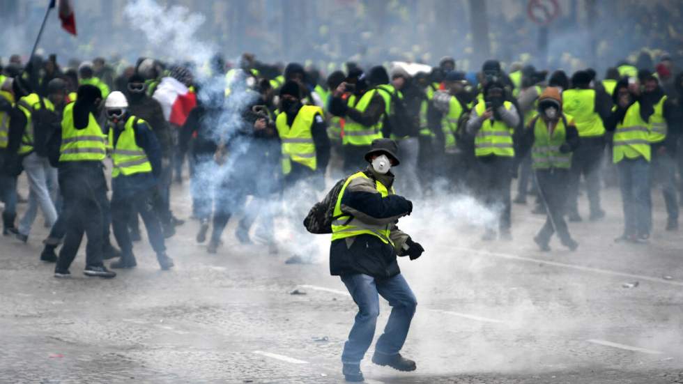 Le Kremlin dément avoir attisé la révolte des Gilets jaunes sur les réseaux sociaux