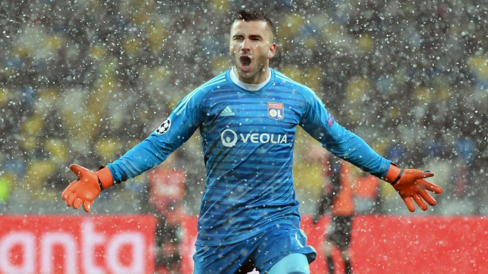 Ligue des champions : l'Olympique Lyonnais rejoint le PSG en huitièmes Ligue des champions : l'Olympique Lyonnais rejoint le PSG en huitièmes