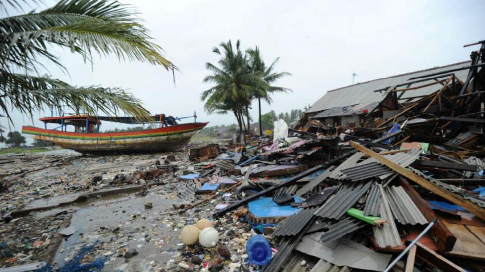 Tsunami indonésien : les secours tentent d’atteindre les zones reculées