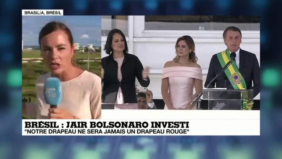 Jair Bolsonaro prête serment et jure que le Brésil "ne sera jamais rouge"