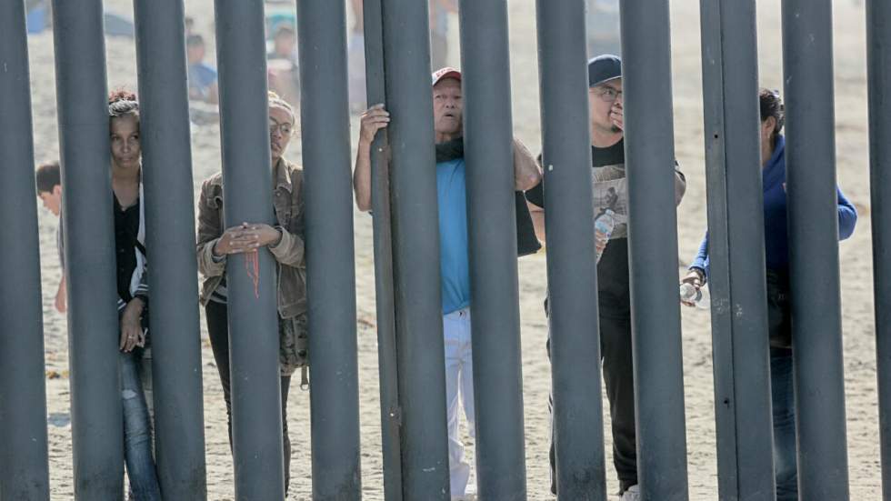 Shutdown : Trump prêt à un mur en acier plutôt qu'en béton