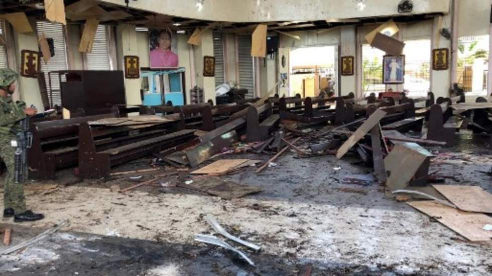 Philippines : l'EI revendique le double attentat meurtrier contre une église Philippines : l'EI revendique le double attentat meurtrier contre une église