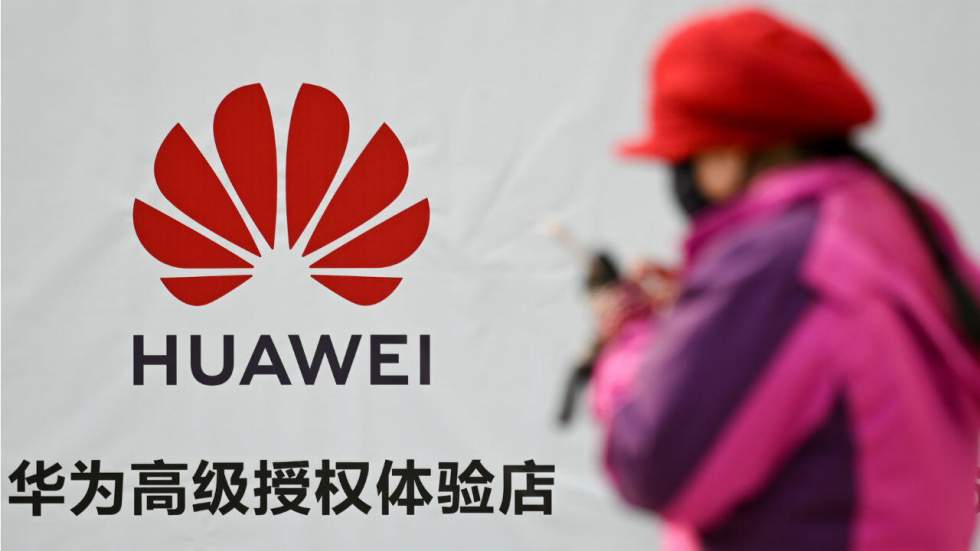 Washington inculpe Huawei, Pékin dénonce des "manipulations politiques" Washington inculpe Huawei, Pékin dénonce des "manipulations politiques"