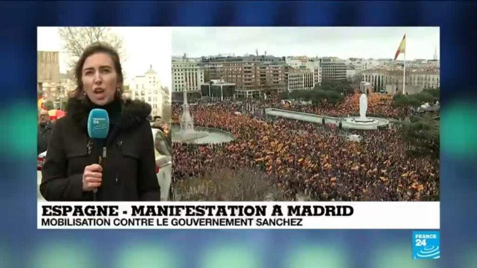 La droite et l'extrême droite espagnoles dans la rue contre Pedro Sanchez