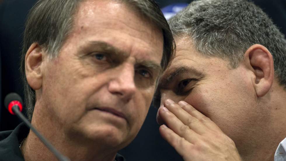 Bolsonaro limoge l’un de ses fidèles et provoque la première crise au sein de sa coalition Bolsonaro limoge l’un de ses fidèles et provoque la première crise au sein de sa coalition